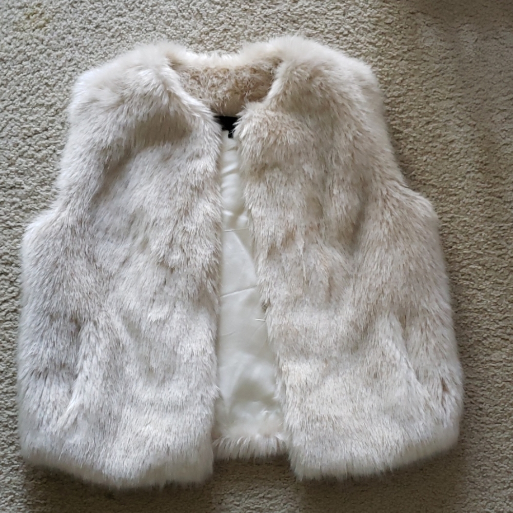 Fur vest